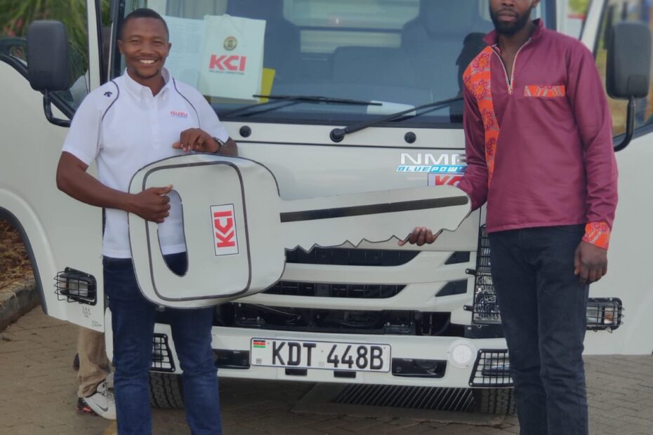 Isuzu NMR85H Light-Duty Truck